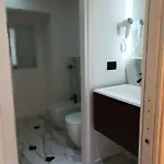 La Maison Di Luche' * نابولي