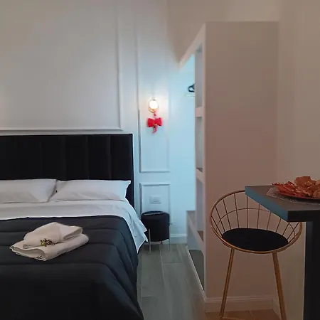 Apartament La Maison Di Luche' Neapol
